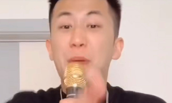 雾起远山 来源: 沧浪手游 最近在抖音上非常流行一句歌词叫做画画的北